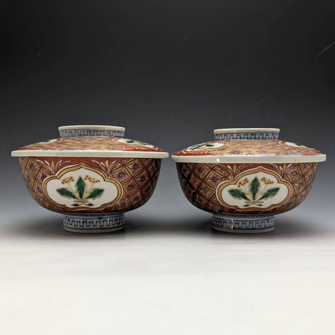 Japanese antique Meiji period Imari ware bowl with lid pair